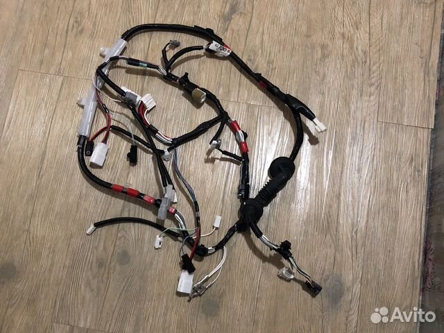 Проводка двери багажника Toyota RAV4