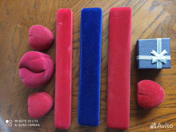 Футляры для украшения