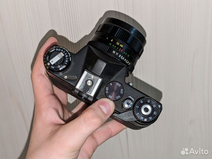 Плёночный фотоаппарат zenit ET и helios 44m4
