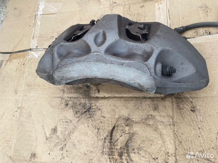 Суппорт тормозной передний правый Audi Q7 4M