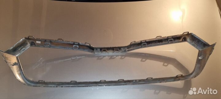 Окантовка решётки радиатора skoda a8