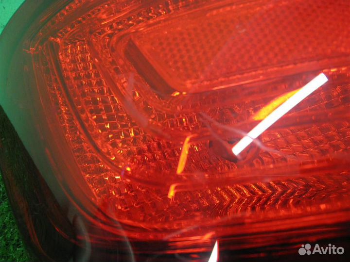 Фонарь задний наружный левый Toyota Yaris P13 2015