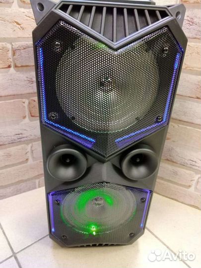 Колонка беспроводная с микрофоном