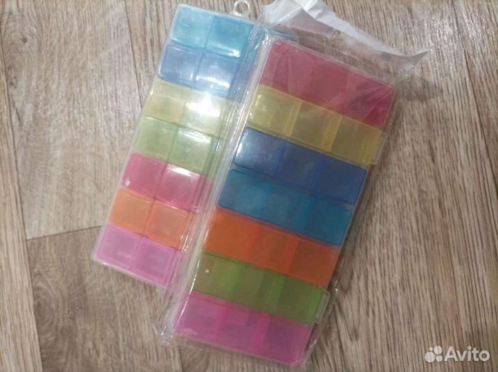 Таблетница, контейнер для витаминов