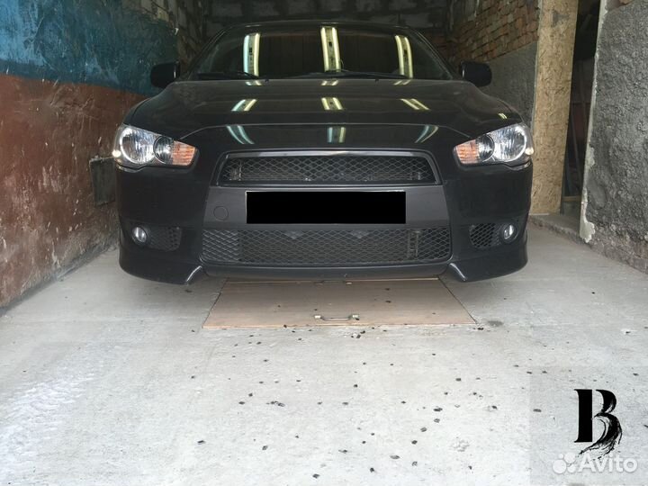 Решетка радиатора Mitsubishi Lancer 10 без значка