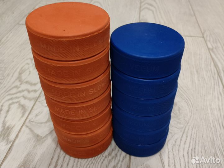 Шайбы хоккейные Vegum