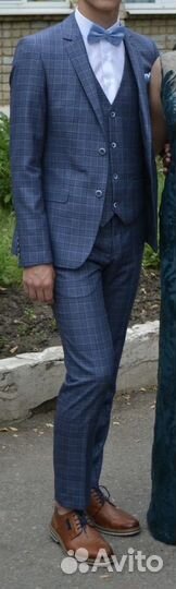 Мужской костюм тройка