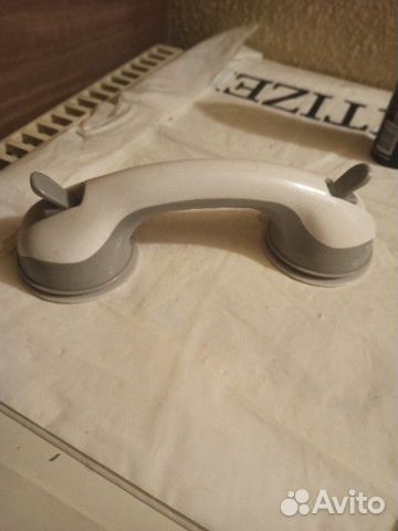 Держатель на присосках