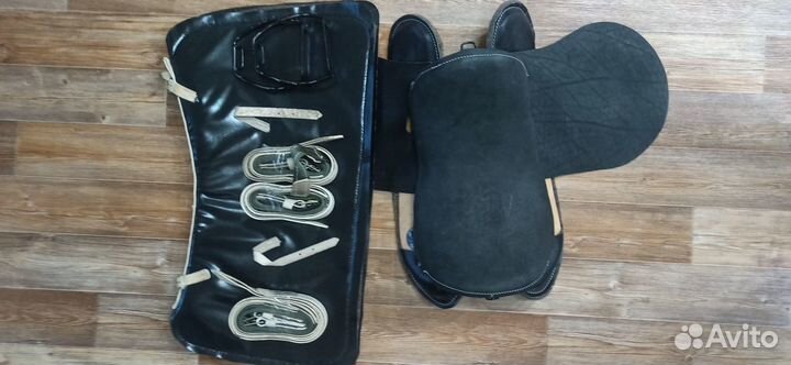 Седло для лошади новое