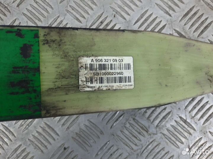 Рессора передняя поперечная пластик Sprinter 906