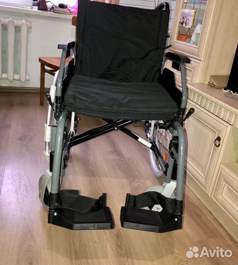 Инвалидная коляска