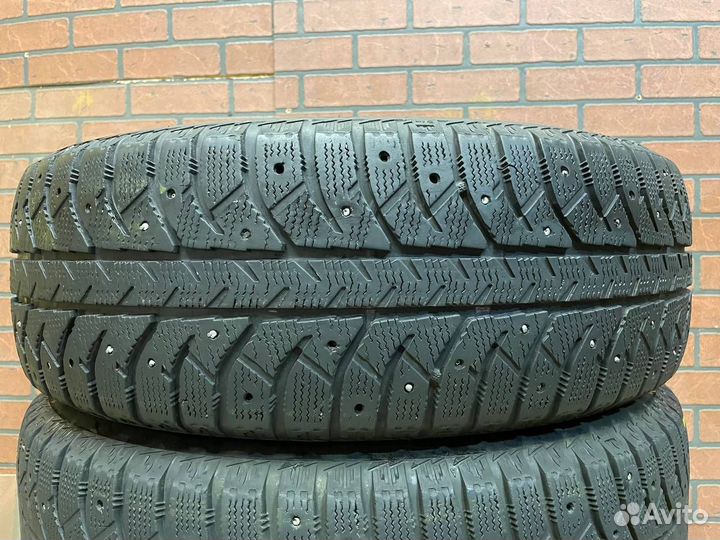 Bridgestone Ice Cruiser 7000S 225/65 R17 102T