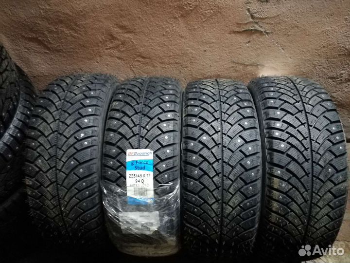 Bfgoodrich G-Force Stud 225/45 R17 94Q