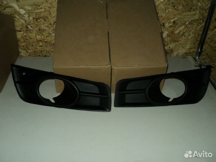 Chevrolet Cruze 2009 решетка туманки