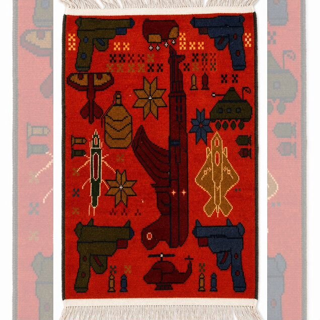 Афганские war rugs с военной техникой