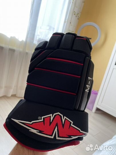 Краги хоккейные Mission M1 Chicago