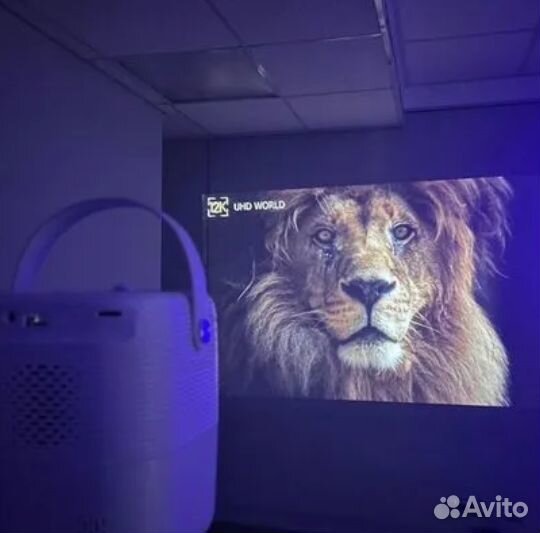 Игровой проектор Umiio Q4 PRO с геймпадами