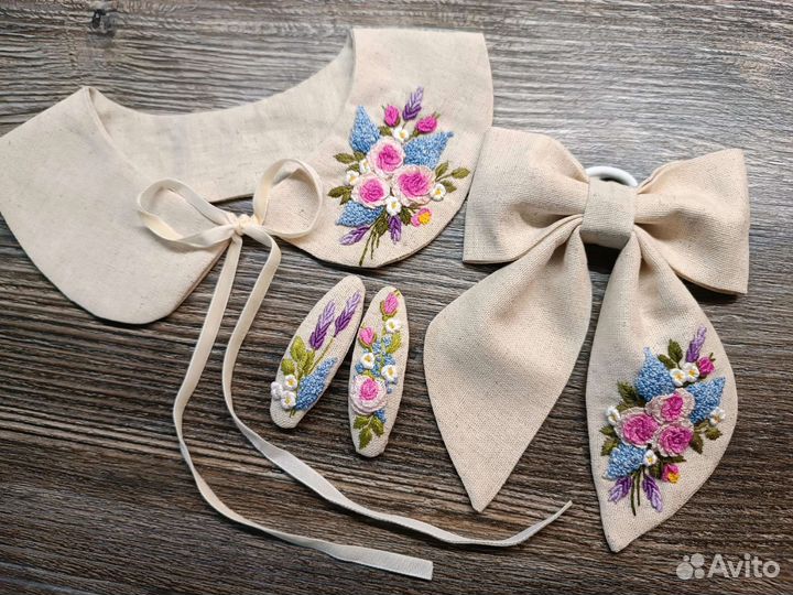 Воротничок с вышивкой