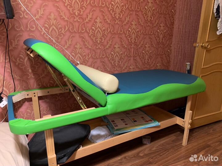 Кушетка для массажа с вырезом