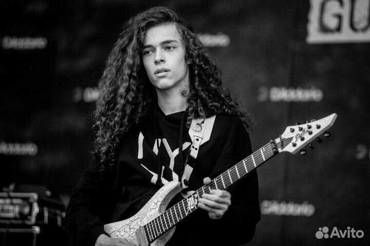 Гитарист, композитор, аранжировщик