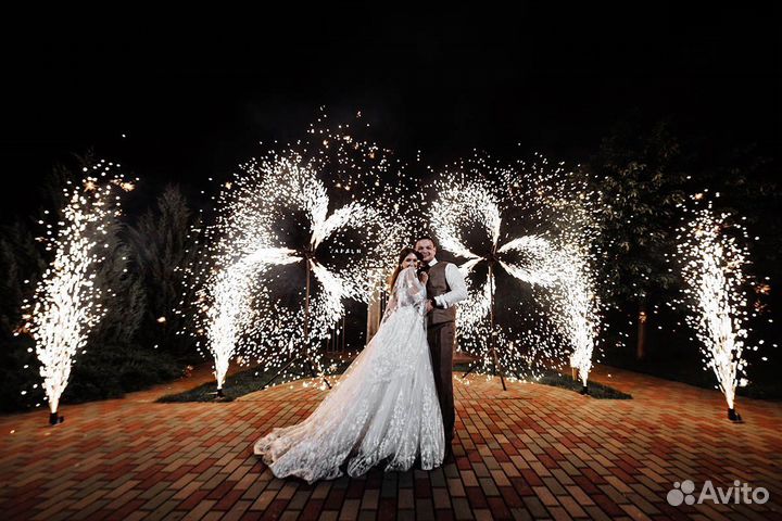 Холодные фонтаны и вертушки на свадьбу, искрометы