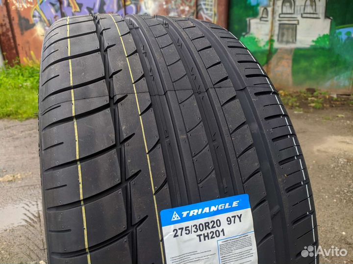 Triangle Sports TH201 255/35 R20 и 275/30 R20