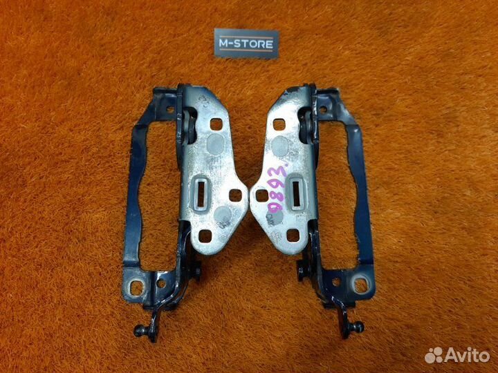 Петля капота Mercedes-Benz C-Class W204 271.820