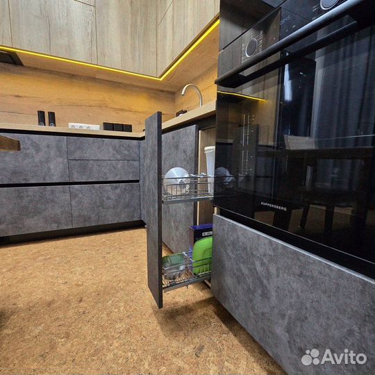 Кухонный гарнитур в наличии