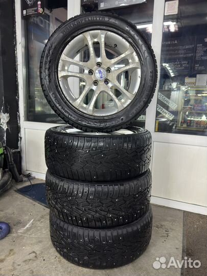 R17 Nokian Tyres Hakkapeliitta 7 235/55, PCD 5x108 DIA 65.1
