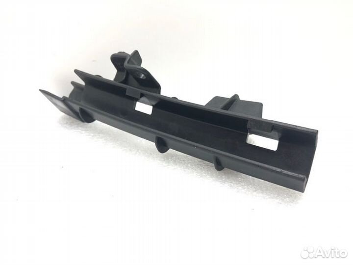 Кронштейн задний правый Bmw X5 E70 2010