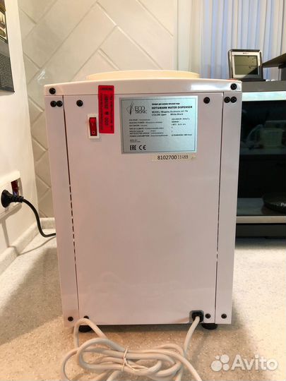 Кулер для воды настольный