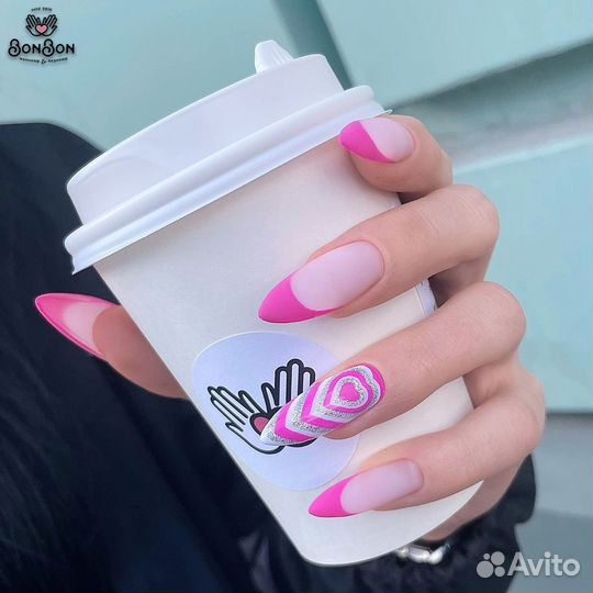 Покрытие ногтей на руках гель-лаком