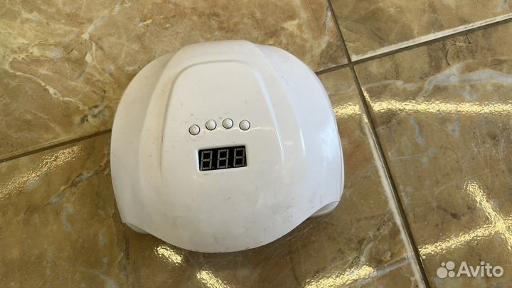 Лампа для маникюра и педикюра