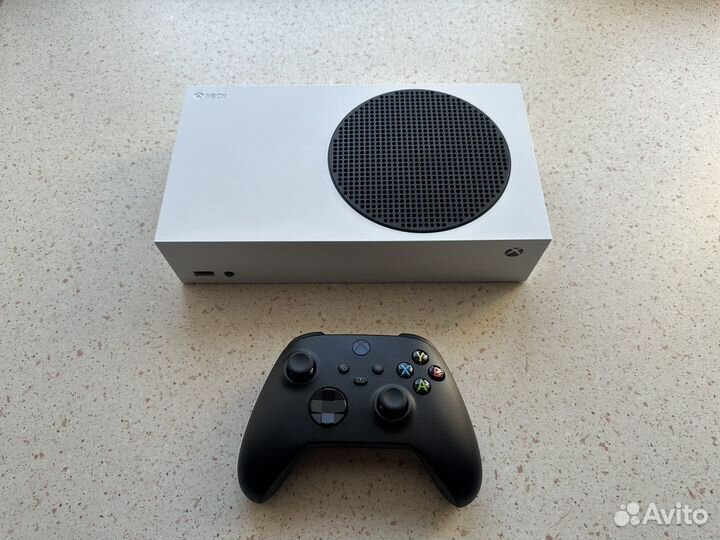 Xbox Series S + кейс