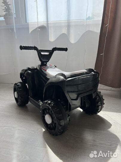 Детский электромобиль