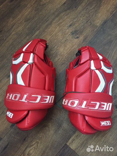 Краги хоккейные размер 14 ccm vector