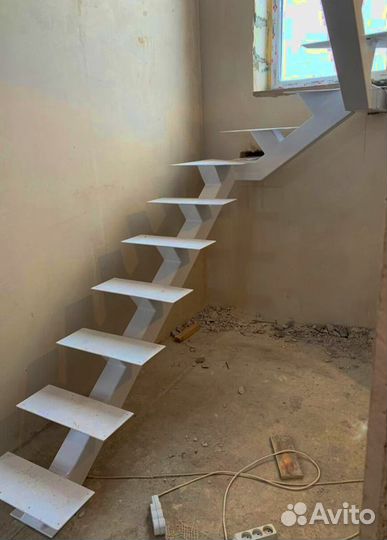 Лестницы на металлокаркасе под ключ