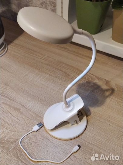 Лампа настольная