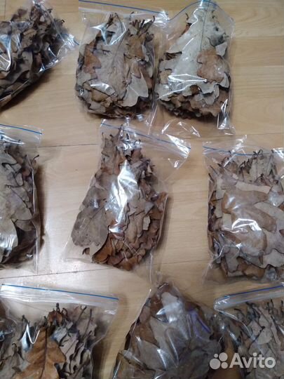 Кокосовые чипсы, дубовый опад