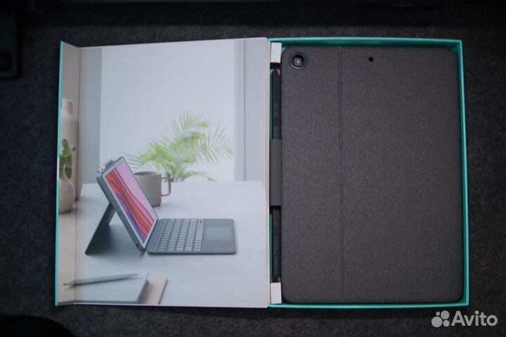 Logitech Combo Touch для iPad 7, 8, 9