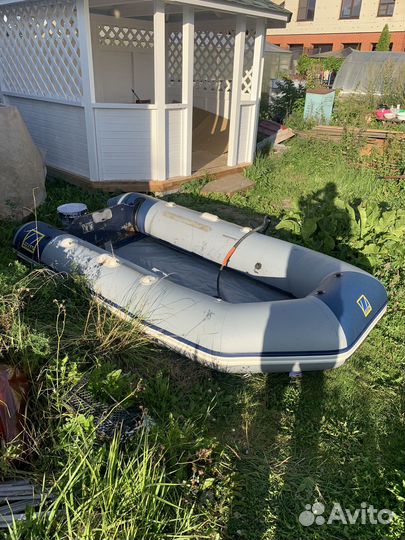 Продам пвх лодку Zodiak 310