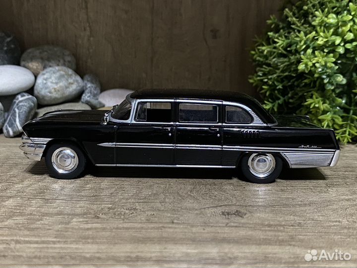 Модель автомобиля зил-111Г