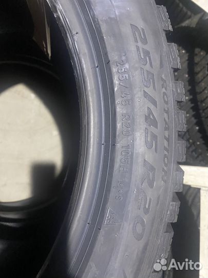 Pirelli Scorpion Ice Zero 2 255/45 R20 105H