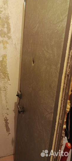 Металлическая дверь бу 90 200