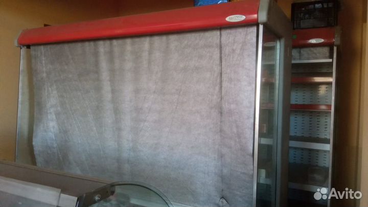 Холодильная витрина бу