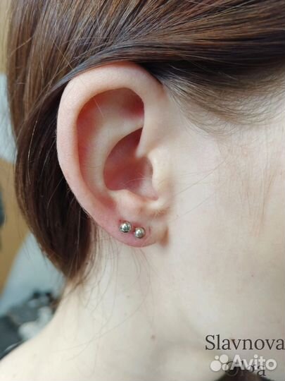 Модель на пирсинг