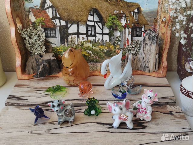 Фигурки-сувениры из селенита, стекла, фарфора