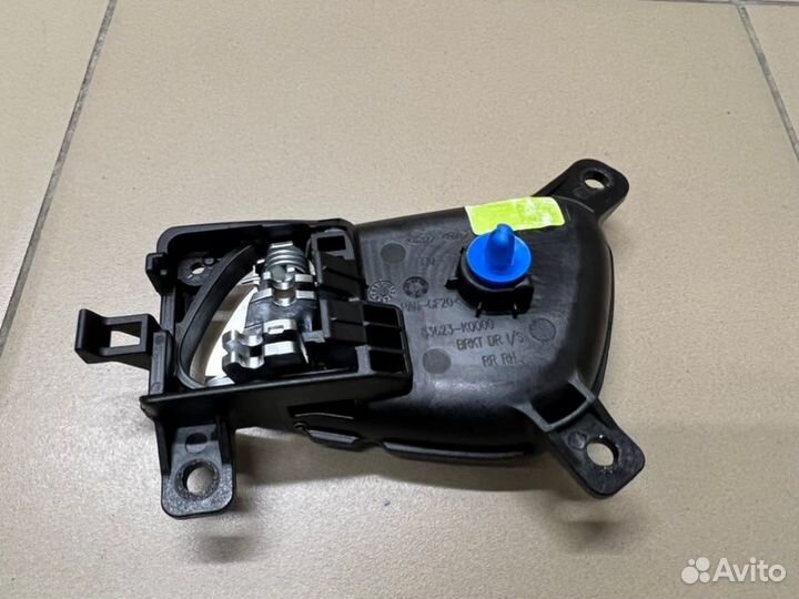 Ручка двери задняя правая Kia Soul 29000км 1.6