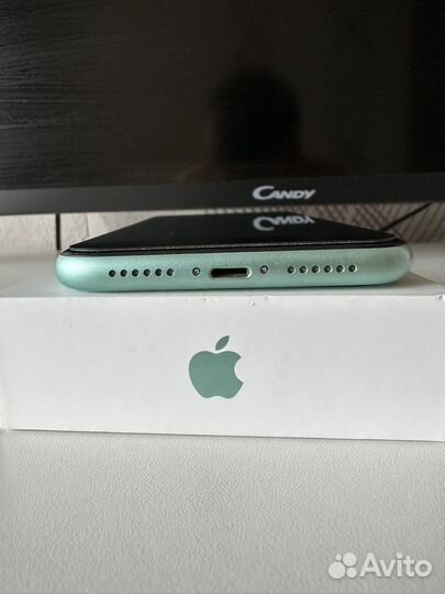 Телефон iPhone 11