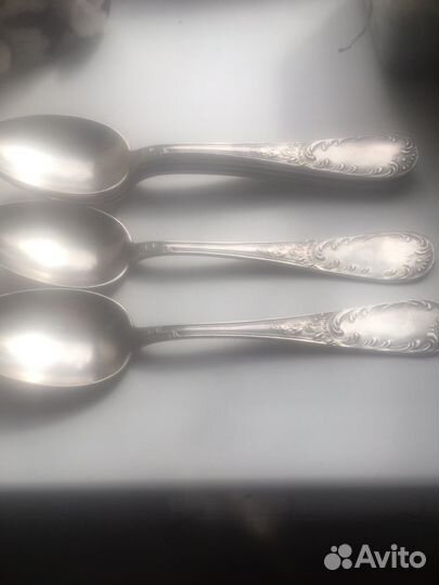 Столовые приборы, ножи, вилки, ложки